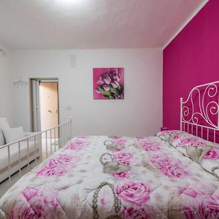 Al Cortile Apartment Bari Exterior photo