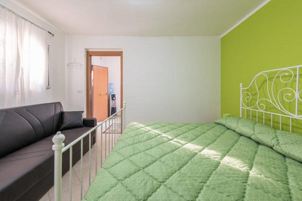 Al Cortile Apartment Bari Exterior photo