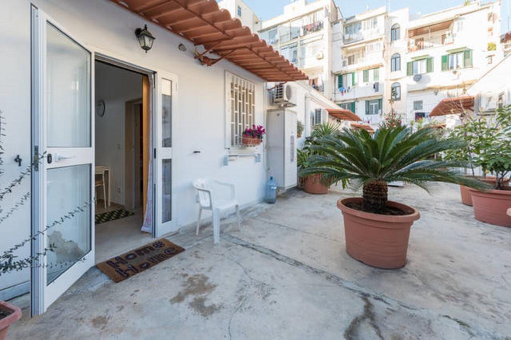Al Cortile Apartment Bari Exterior photo
